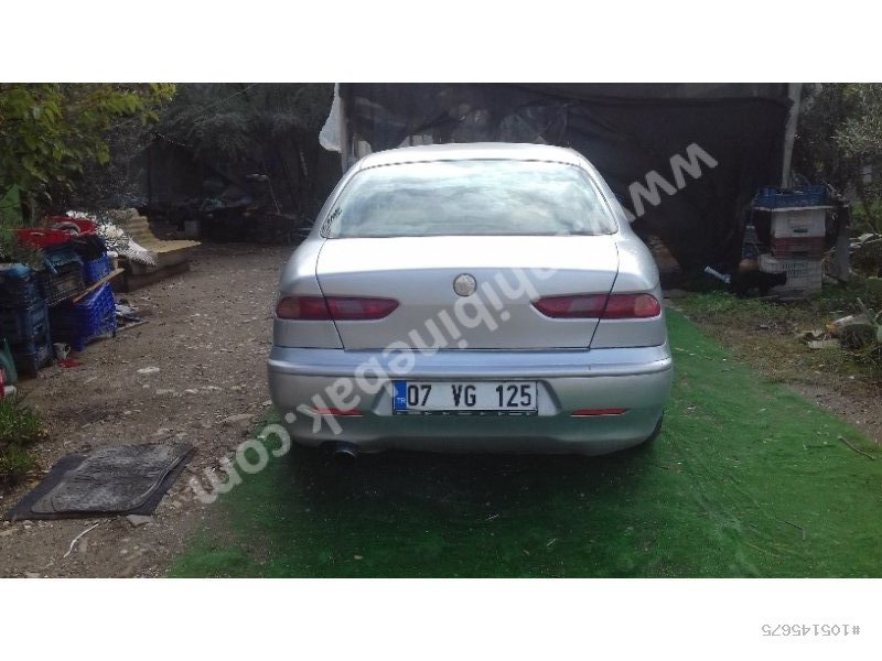 Emekli öğretmen den Alfa Romeo 156