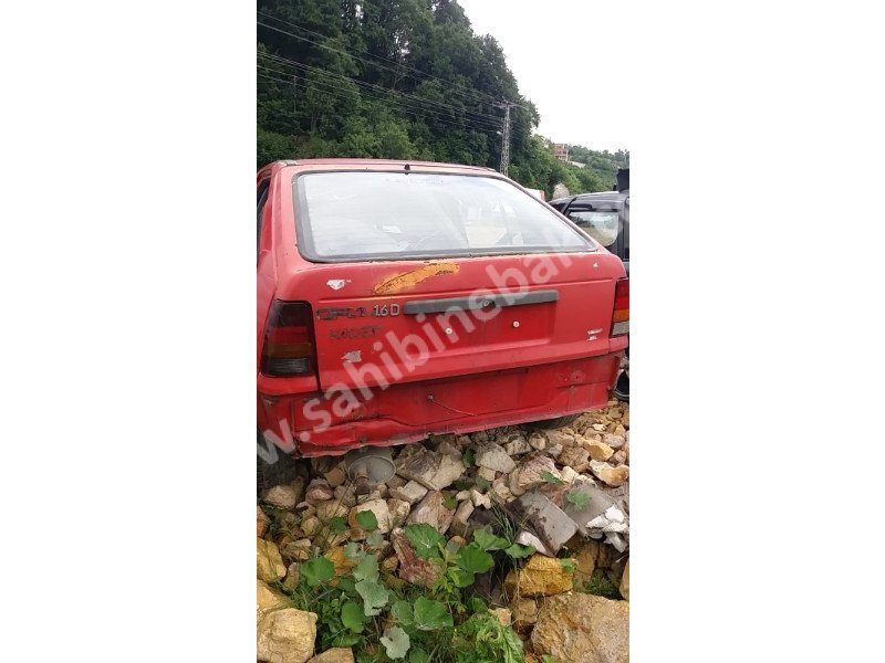 Opel kadet hb bagaj Kapağı