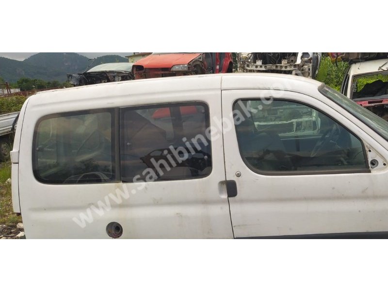 1999 model peugeot partner 1.4 çıkma sağ cam takımı