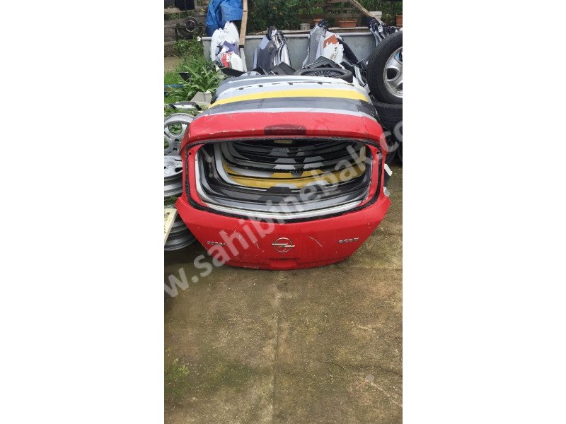 OPEL CORSA D BAGAJ KAPAĞI