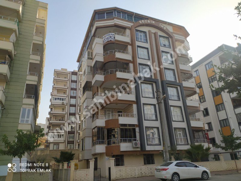 Şanlıurfa Karaköprü'de Satılık 8. Kat 5+3 Daire 350 m2