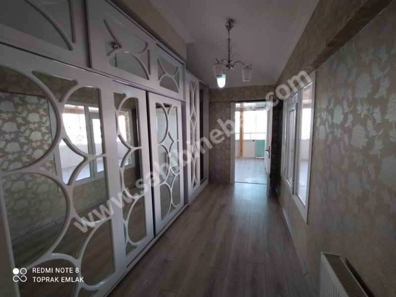 Şanlıurfa Karaköprü'de Satılık 8. Kat 5+3 Daire 350 m2