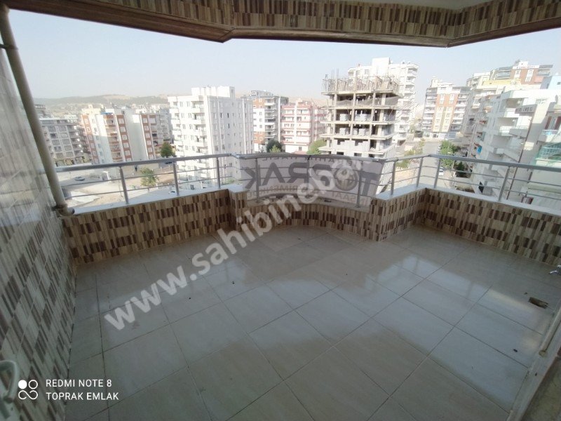 Şanlıurfa Karaköprü'de Satılık 8. Kat 5+3 Daire 350 m2