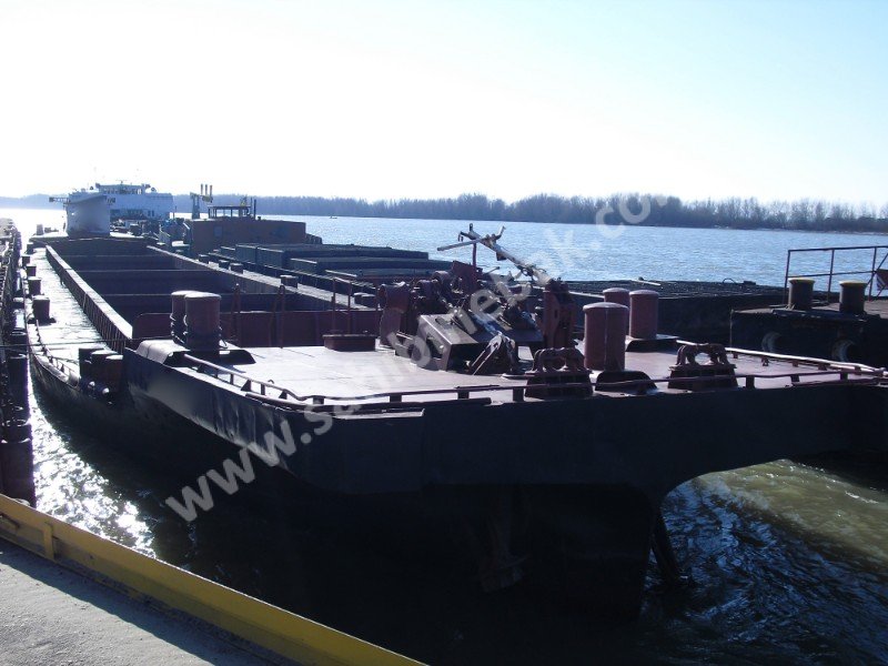 Nehir mavnasi, barge Ukraine