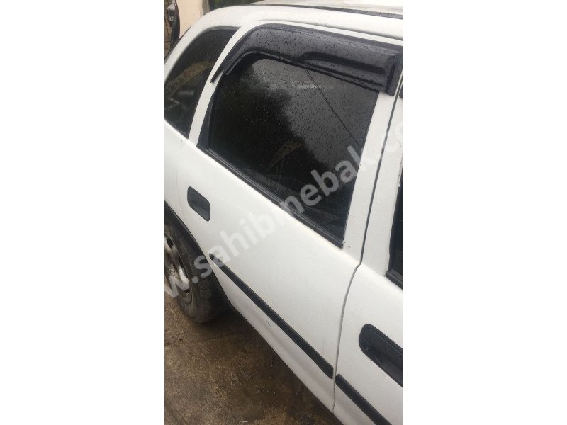 OPEL CORSA B SAĞ ARKA KAPI DOLU