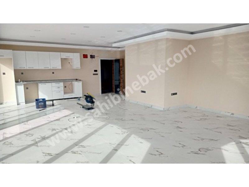 ANKARA YENİMAHALLE MEHMET AKİF ERSOY CADDE ÜZERİN'DE SATILIK 82 M2 OFİS