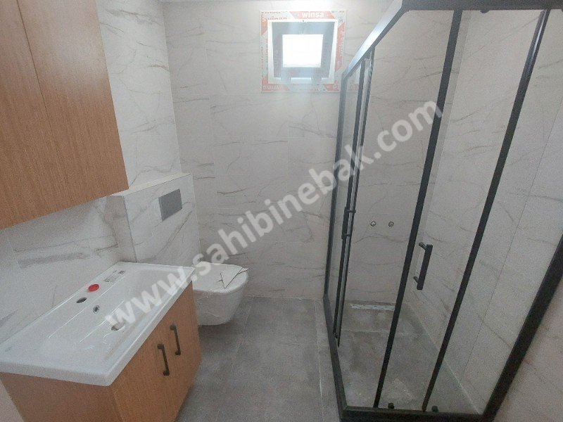 İstanbul Maltepe Küçükyalı Mah. Satılık 2.Kat 2+1 Daire 90 m2