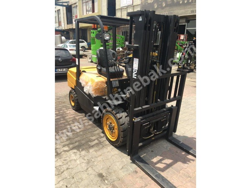 KİRALIK FORKLİFT, Saatlik Forklift kiralama, Günlük Forklift Kiralama, Aylık Kiralık Forklift