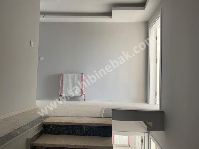 BURSA HASANAĞA'DA SATILIK SİTE İÇİ HAVUZLU 232 m2 SIFIR 6+1 DUBLEX DAİRE