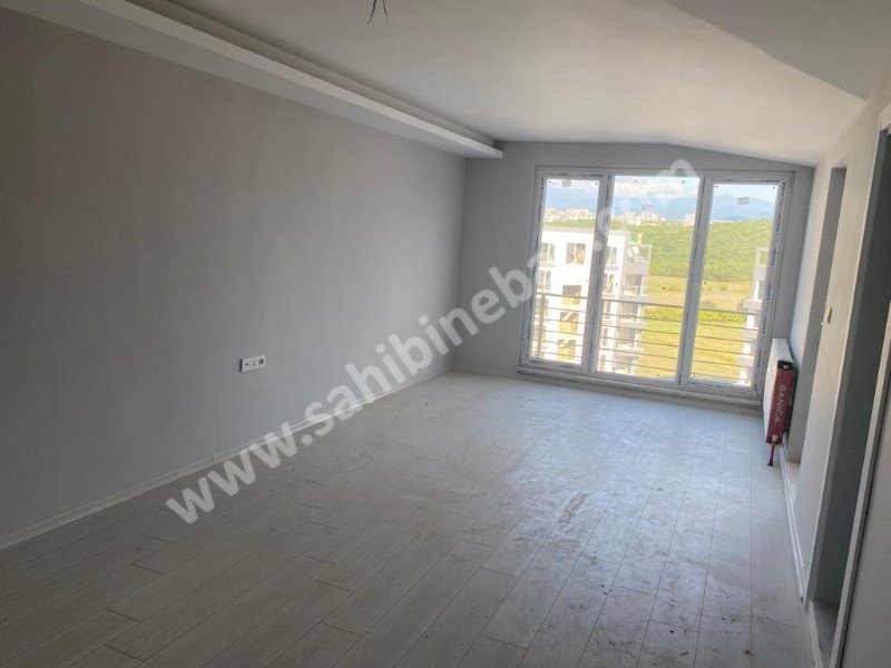 BURSA HASANAĞA'DA SATILIK SİTE İÇİ HAVUZLU 232 m2 SIFIR 6+1 DUBLEX DAİRE