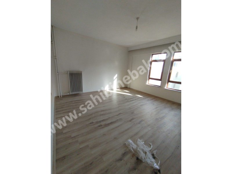 AYDINLIKEVLERDE KİRALIK 2.KAT. 3+1 GÜNEY CEPHE 160 m2 DAİRE