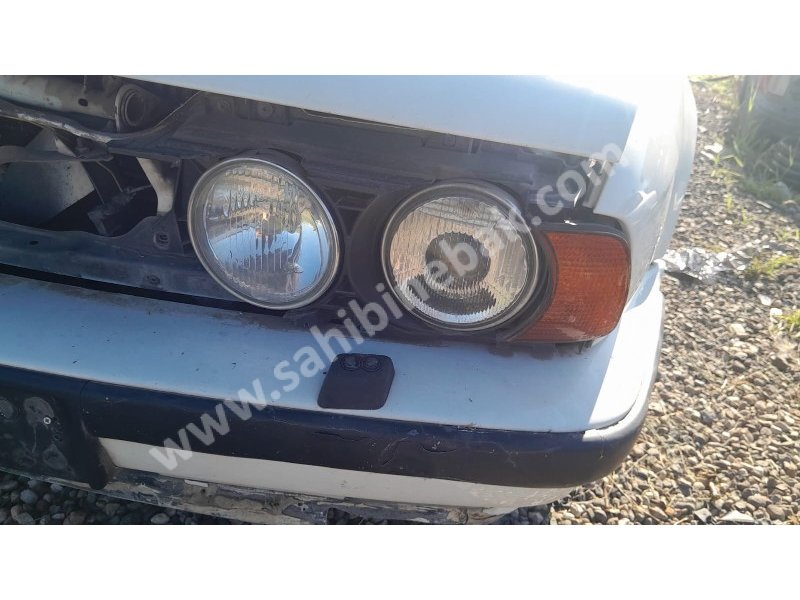 Bmw e34 kasa 5.20 sol Far Sinyal Lambası