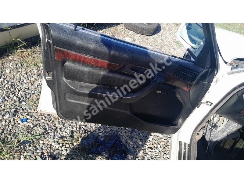 Bmw e34 5.20 sol ön kapı döşemesi takım