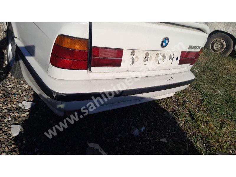 Bmw e34 kasa 5.20 arka tampon