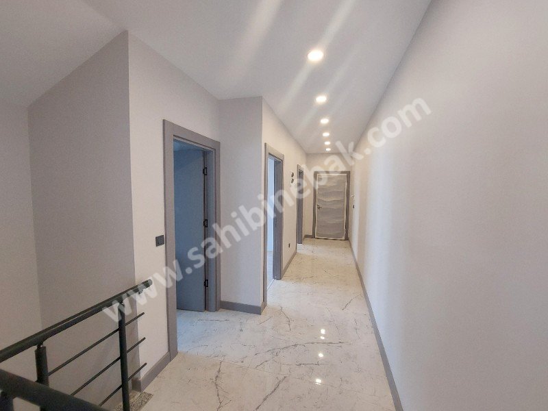 İstanbul Maltepe İdealtepe Mah. Satılık 4.Kat 4+2 Daire 240 m2