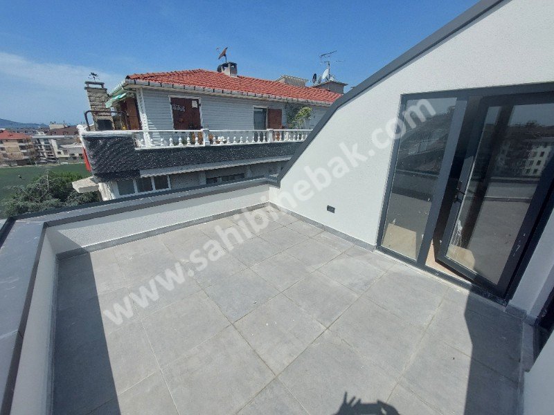 İstanbul Maltepe İdealtepe Mah. Satılık 4.Kat 4+2 Daire 240 m2