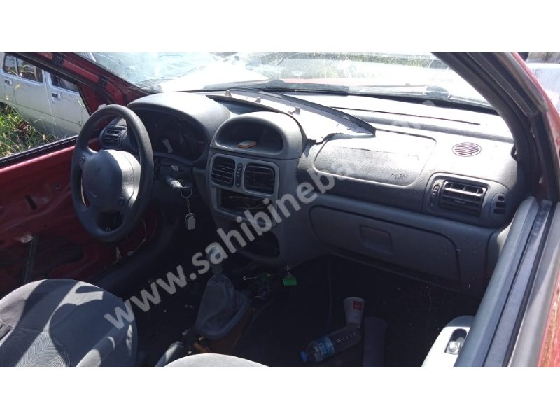 Renault Clio 2 Torpido dolu