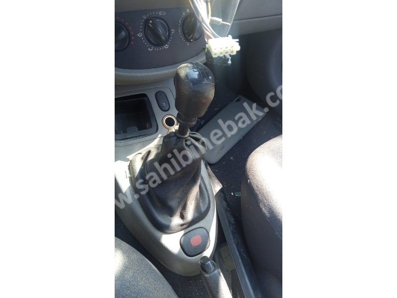 Renault Clio 1.4 vites levyesi