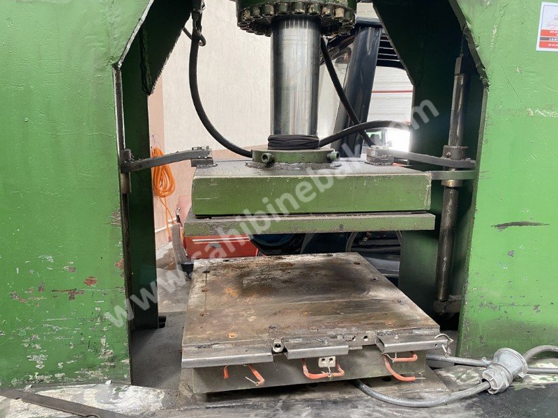 200 Ton Kauçuk Press 500 x 500 Tabla