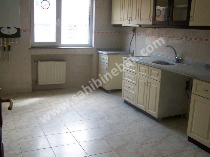 MALTEPE ALTAY ÇEŞME MH. KİRALIK 3.KAT 3+1 KOMBİLİ ASANSÖRLÜ DAİRE