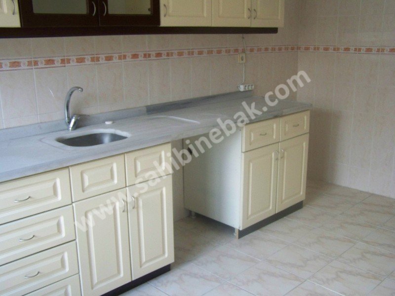 MALTEPE ALTAY ÇEŞME MH. KİRALIK 3.KAT 3+1 KOMBİLİ ASANSÖRLÜ DAİRE