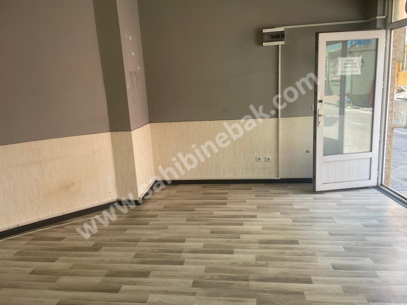 BURSA YILDIRIM EŞREFİLER CADDE ÜZERİ KİRALIK 30 M2 DÜKKAN