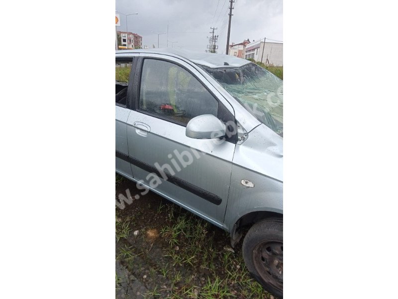 Hyundai Getz 2005 model sağ ön kapı dolu