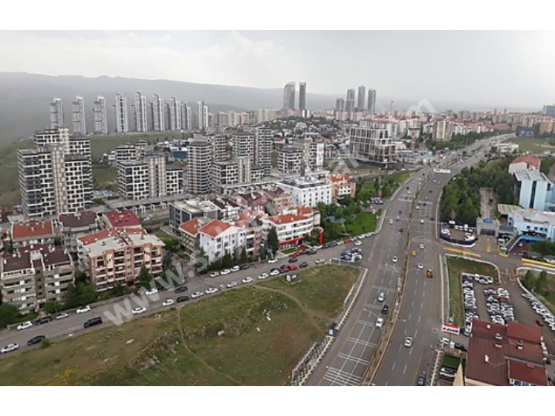 TURAN GÜNEŞ BULVARINDA KİRALIK 1385 M2 OFİS PLAZA KATI