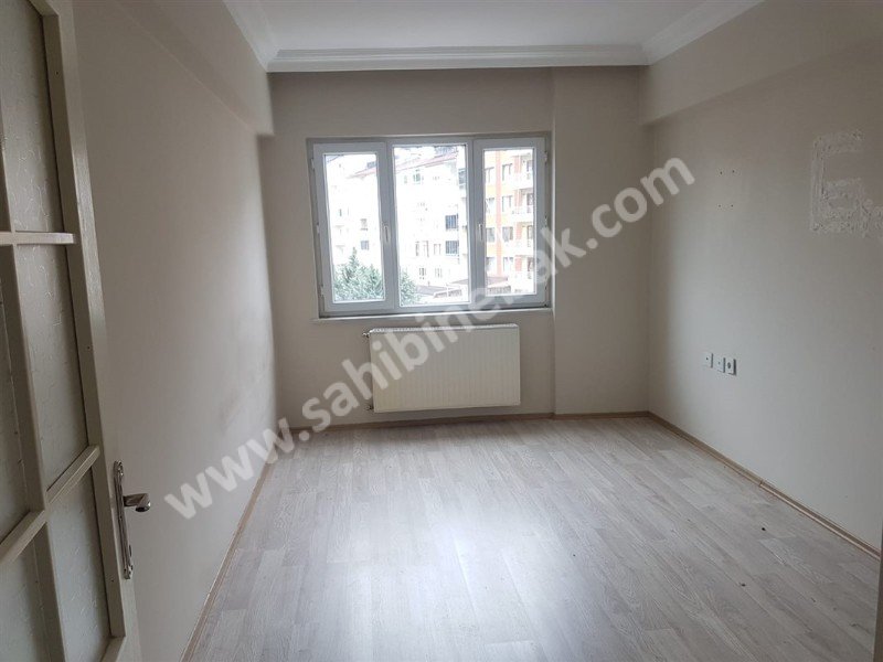 BURSA NİLÜFER BEŞEVLER KONAK MH. METROYA YAKIN KİRALIK 3.KAT DAİRE 23.000 TL.