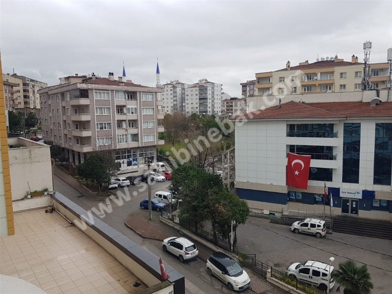 BURSA NİLÜFER BEŞEVLER KONAK MH. METROYA YAKIN KİRALIK 3.KAT DAİRE 23.000 TL.