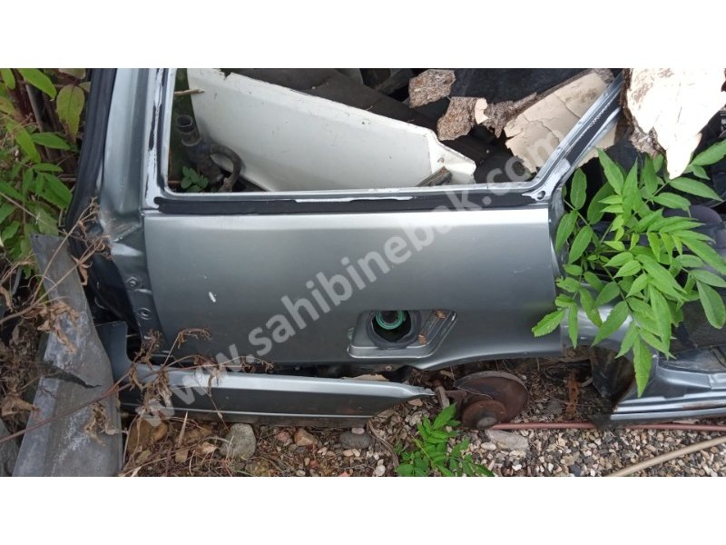 Fiat Tempra stw sağ arka çamurluk yedek parça