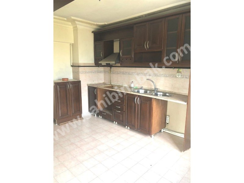 BURSA NİLÜFER BEŞEVLER KONAK MH. KİRALIK 4.KAT 3+1 MANZARALI DAİRE 25.000 TL.