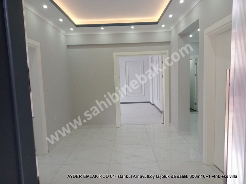 Istanbul Arnavutköy Taşoluk'da 300 m2 satılık 6+1 Tribleks villa