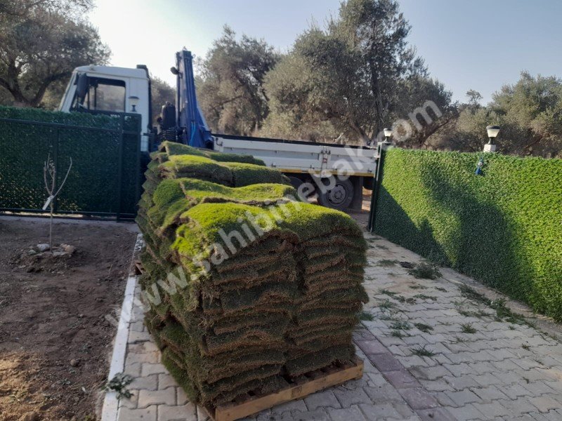 Izmir çim halı nakliyesi ve imalatı vinçli nakliye