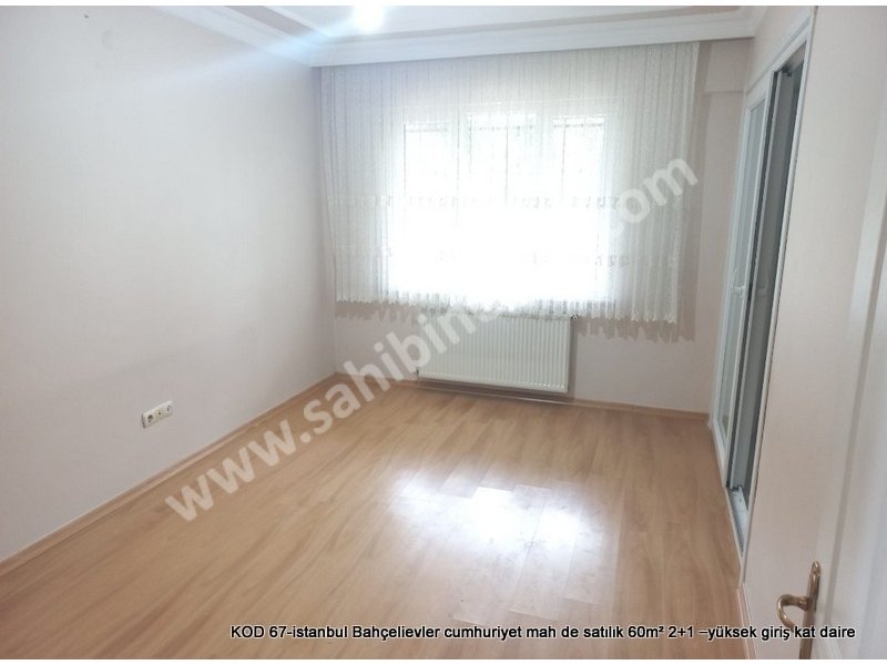 İstanbul Bahçelievler Cumhuriyet Mh. 60 m2 Satılık 2+1 Yüksek Giriş Daire