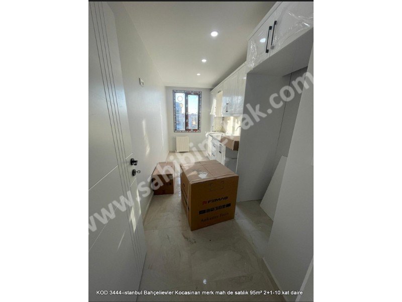 İstanbul Bahçelievler Kocasinan Merkez Mh. 95 m2 Satılık 10.Kat 2+1 Daire