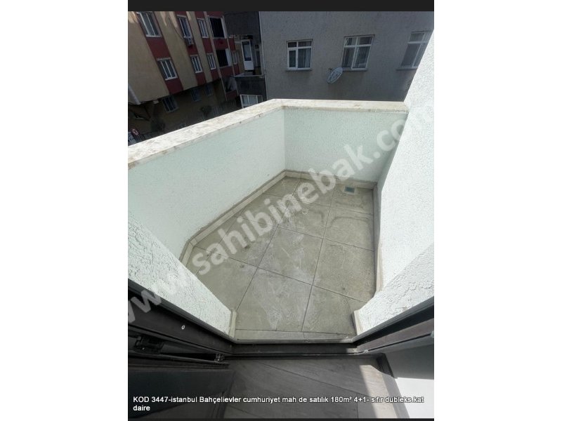 İstanbul Bahçelievler Cumhuriyet Mh. 180 m2 Satılık 6.Kat 4+1 Dubleks Daire