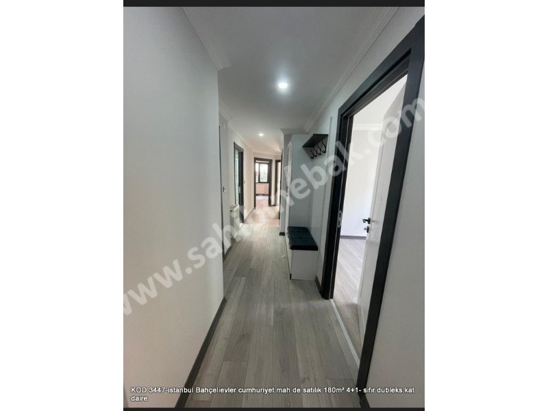 İstanbul Bahçelievler Cumhuriyet Mh. 180 m2 Satılık 6.Kat 4+1 Dubleks Daire