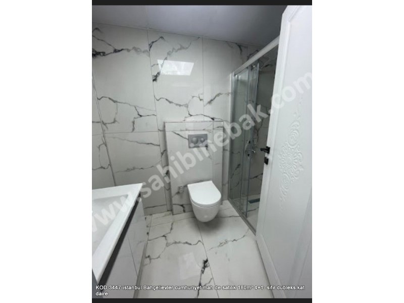 İstanbul Bahçelievler Cumhuriyet Mh. 180 m2 Satılık 6.Kat 4+1 Dubleks Daire