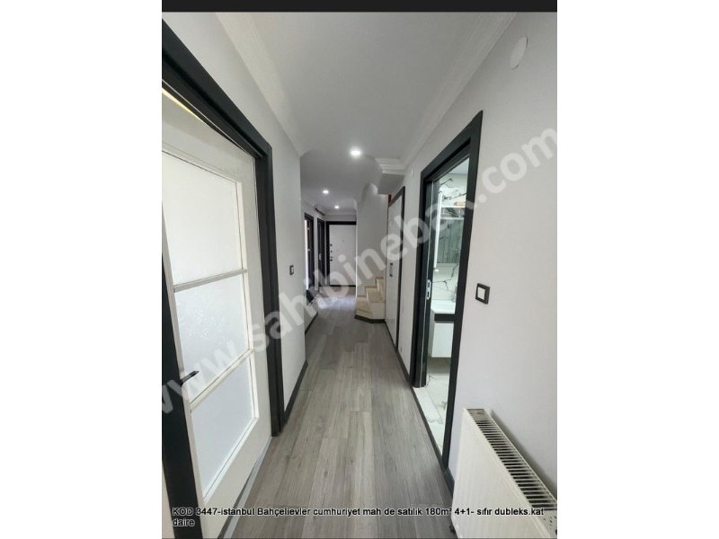 İstanbul Bahçelievler Cumhuriyet Mh. 180 m2 Satılık 6.Kat 4+1 Dubleks Daire