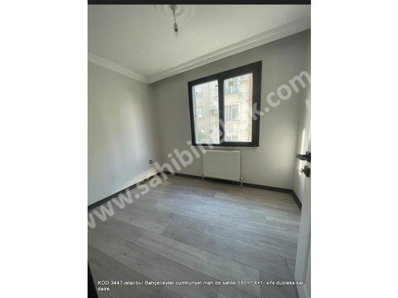 İstanbul Bahçelievler Cumhuriyet Mh. 180 m2 Satılık 6.Kat 4+1 Dubleks Daire