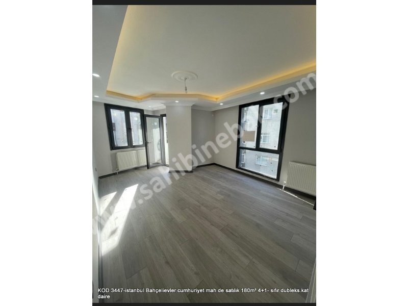 İstanbul Bahçelievler Cumhuriyet Mh. 180 m2 Satılık 6.Kat 4+1 Dubleks Daire