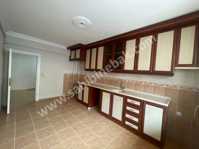 BURSA GÜRSU 35LİK YOLA YAKIN KİRALIK 3+1 ARA KAT 128 M2 DAİRE