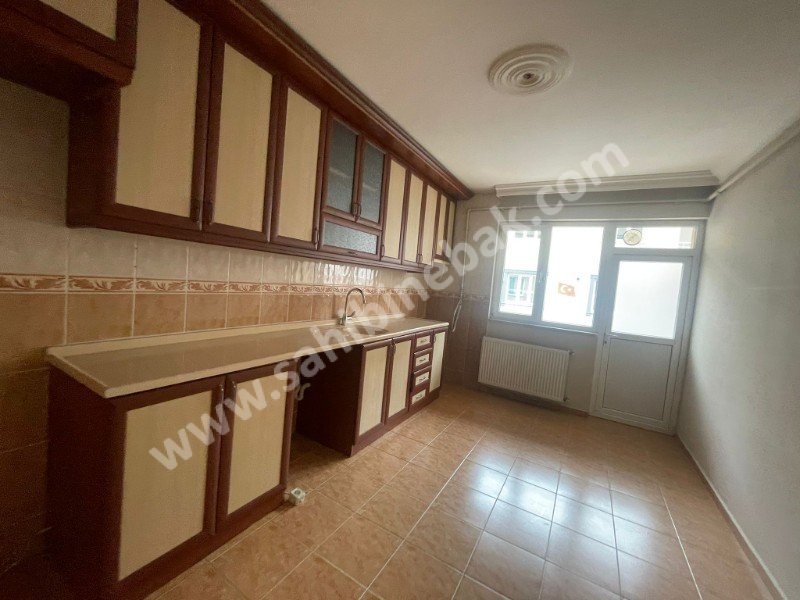 BURSA GÜRSU 35LİK YOLA YAKIN KİRALIK 3+1 ARA KAT 128 M2 DAİRE