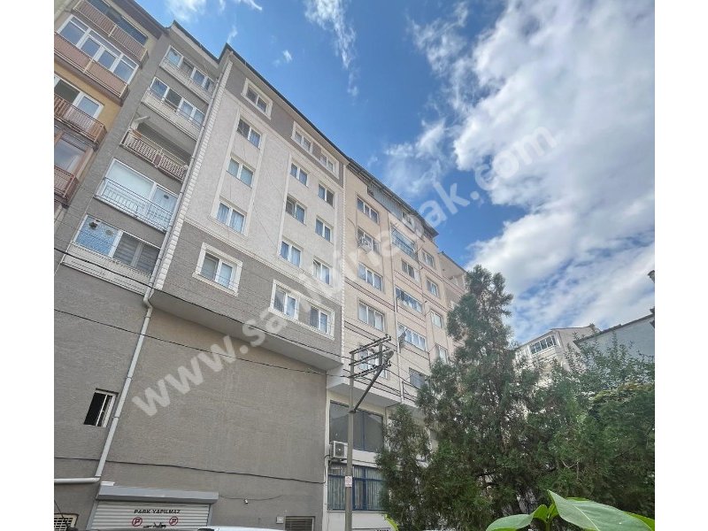 BURSA YILDIRIM'DA CADDE ÜSTÜ SATILIK 3.KAT 2+1 ASANSÖRLÜ 95 M2 DAİRE