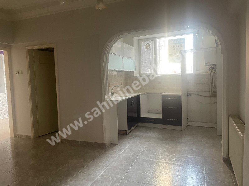 BURSA YIDIRIM SETBAŞI KARAĞAÇ'TA SATILIK 2+1 BAHÇE KATI 85 M2 DAİRE