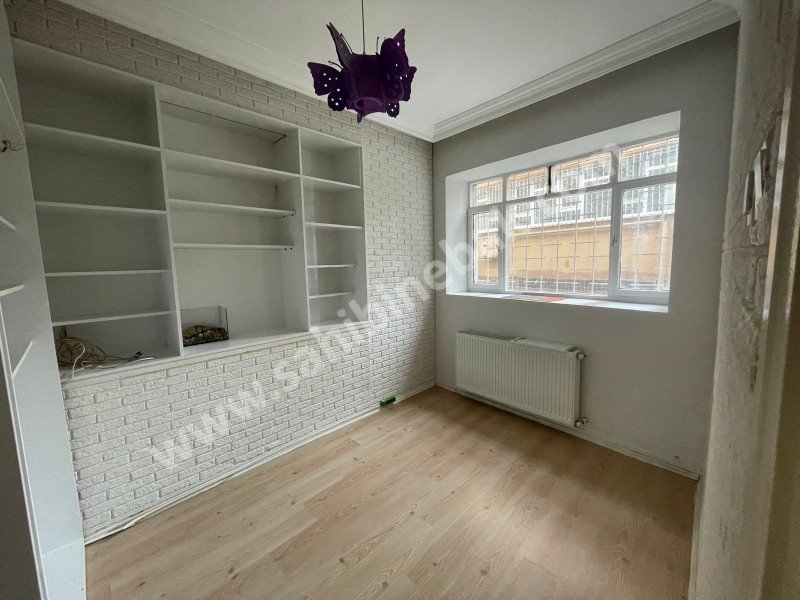 BURSA YIDIRIM SETBAŞI KARAĞAÇ'TA SATILIK 2+1 BAHÇE KATI 85 M2 DAİRE