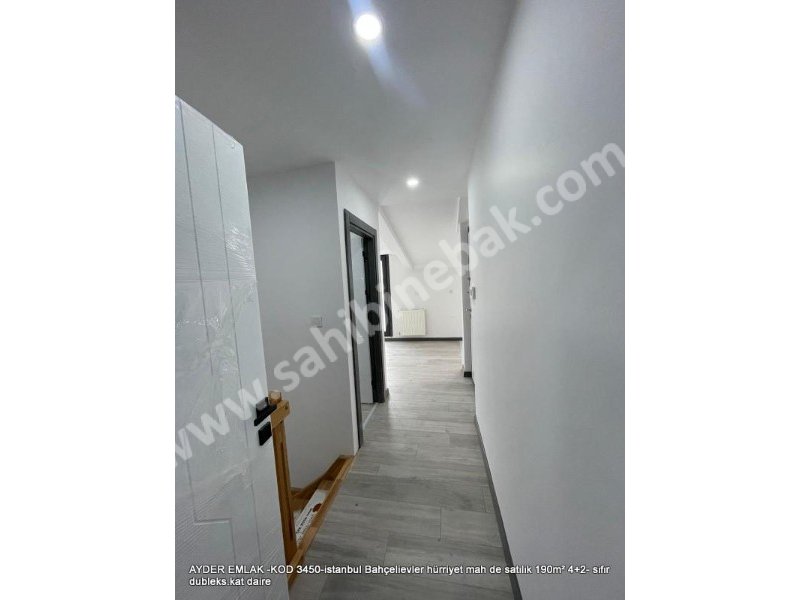 Istanbul Bahçelievler hürriyet mah de satılık 190 m² 4+2- sıfır dubleks.kat daire