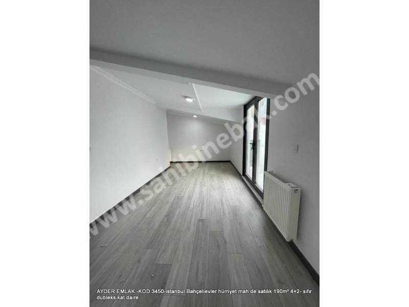 Istanbul Bahçelievler hürriyet mah de satılık 190 m² 4+2- sıfır dubleks.kat daire