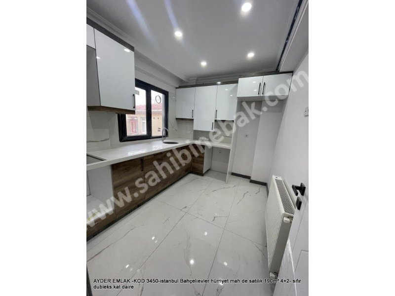 Istanbul Bahçelievler hürriyet mah de satılık 190 m² 4+2- sıfır dubleks.kat daire